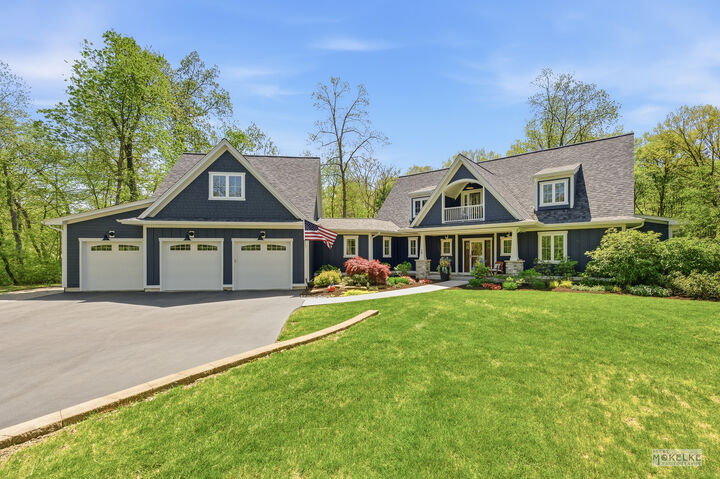 Property Photo:  38 Woodland Drive  IL 60560 