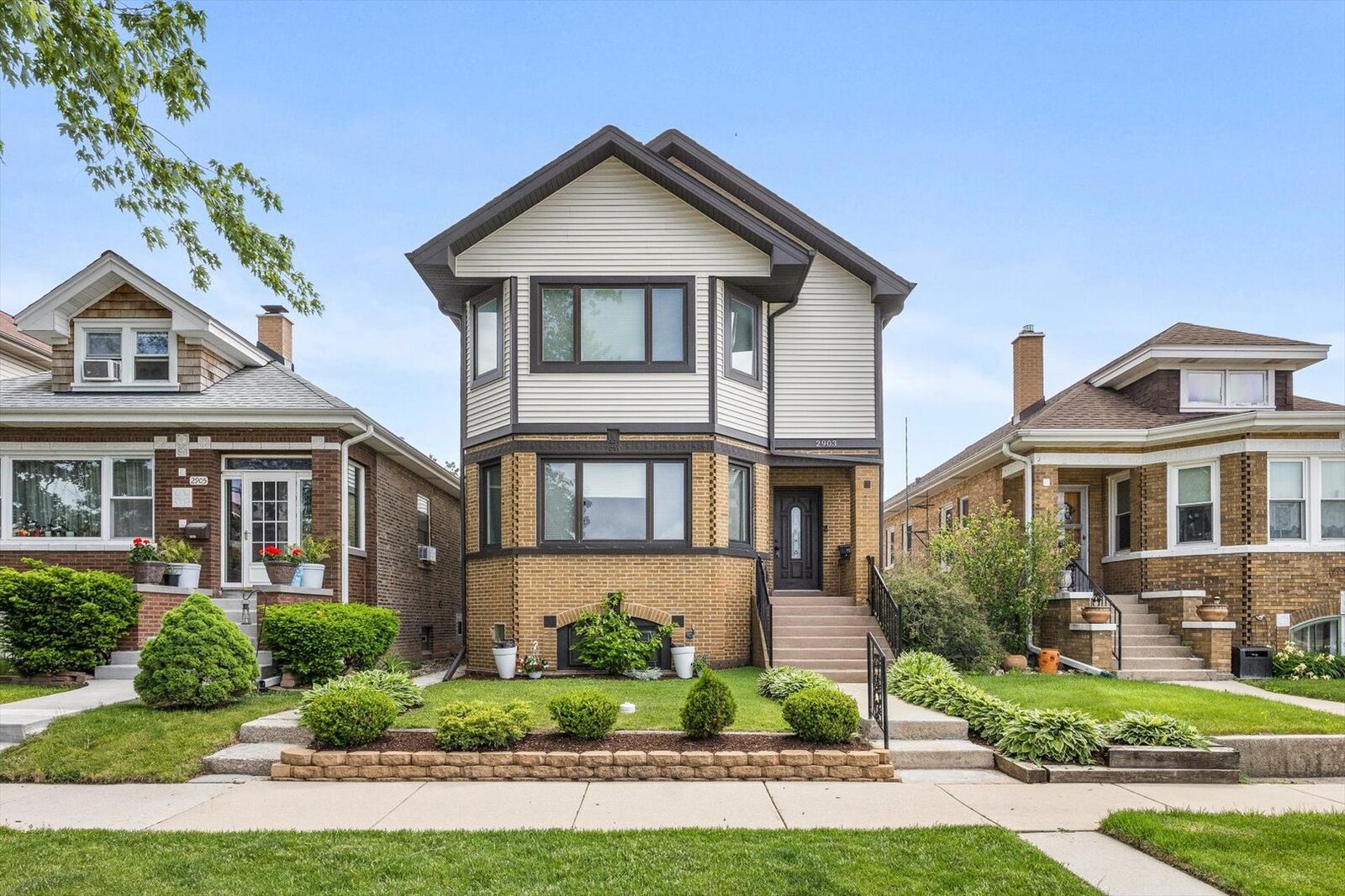 Property Photo:  2903 N 77th Court  IL 60707 