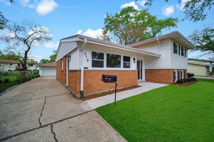 Property Photo:  
