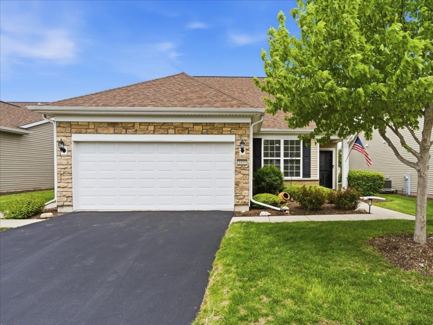 Property Photo:  1410 Justice Court  IL 60404 