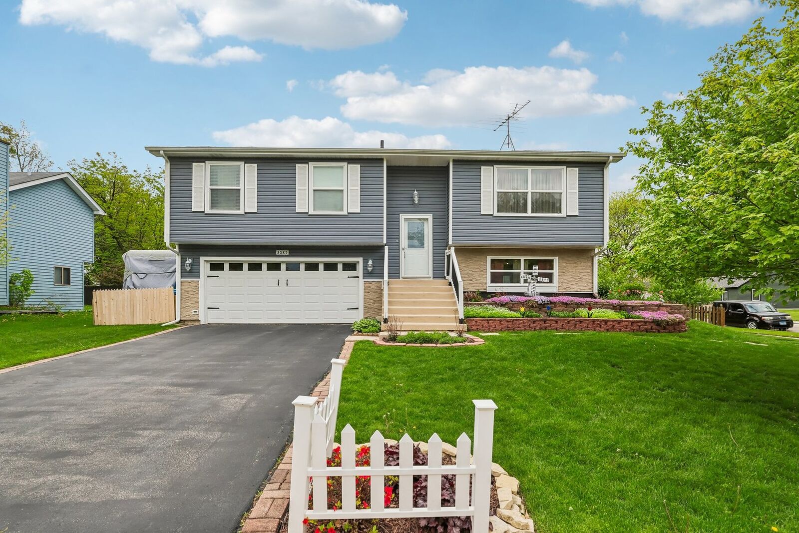 Property Photo:  3085 Timber Hill Lane  IL 60504 