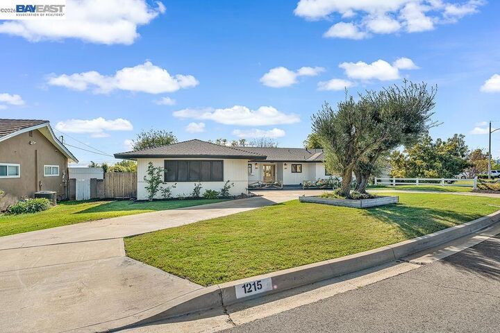 Property Photo:  1215 Wardman Dr  CA 92821 