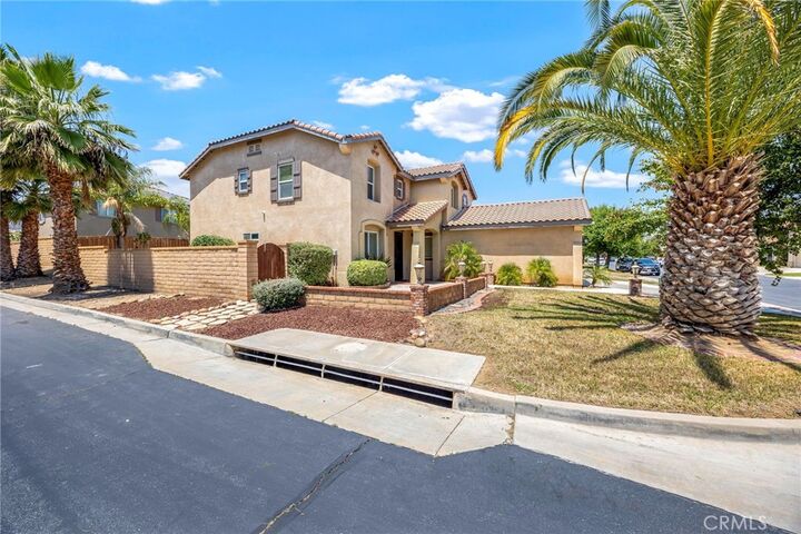 Property Photo: 151 Ropango Way CA 92545