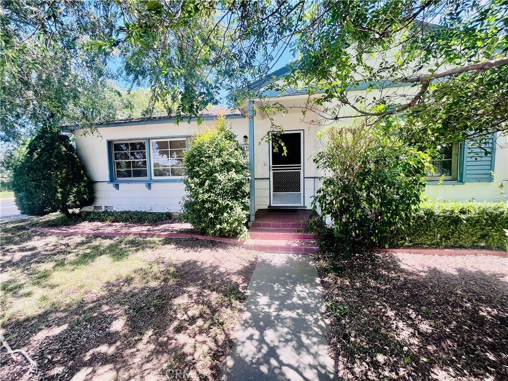 Property Photo:  2698 Redlands Drive  CA 92627 