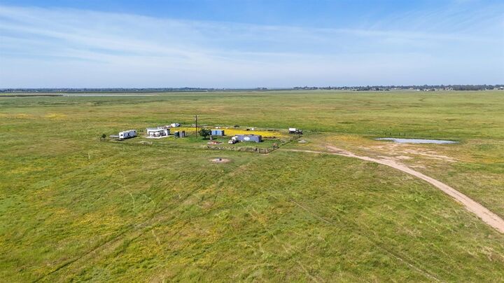 Property Photo:  10310 Clay Station Road  CA 95693 