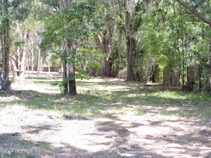 Property Photo: 3713 Cedar Point Road FL 32226