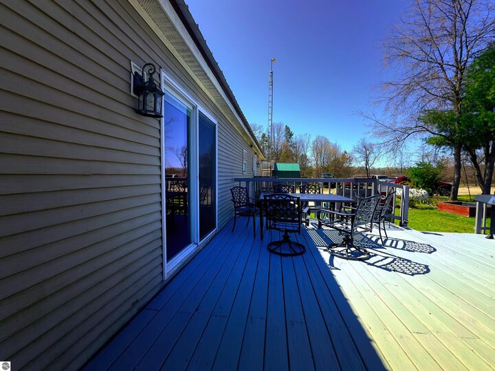 Property Photo:  984 W Rose Meadow Drive  MI 49656 