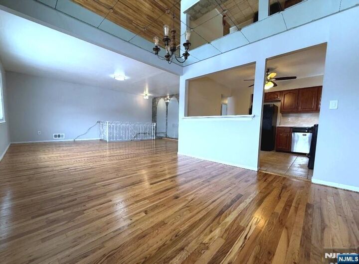 Property Photo:  17 Daka Court 2  NJ 07003 