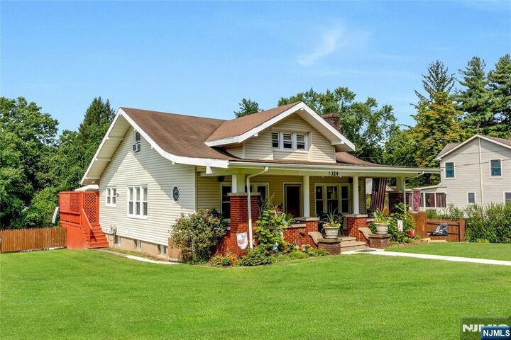 Property Photo:  324 Franklin Turnpike  NJ 07430 