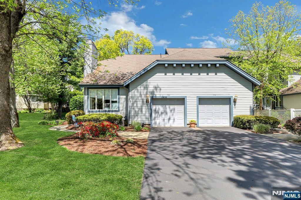 Property Photo:  100 Easedale Road 100  NJ 07470 
