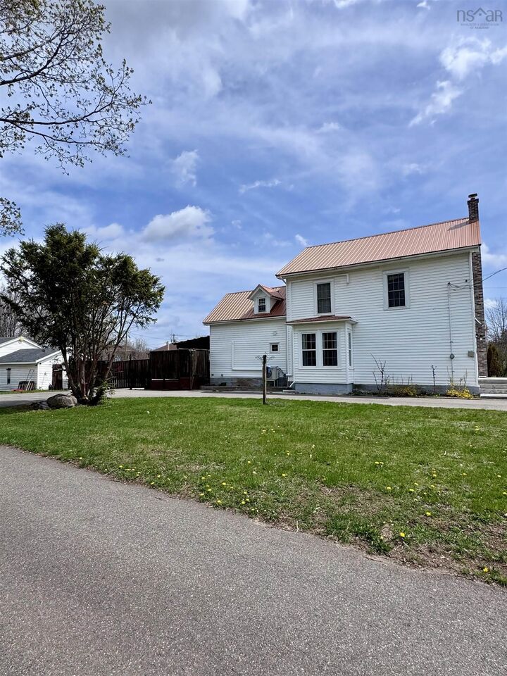 Property Photo:  218 Main Street  NS B0P 1E0 
