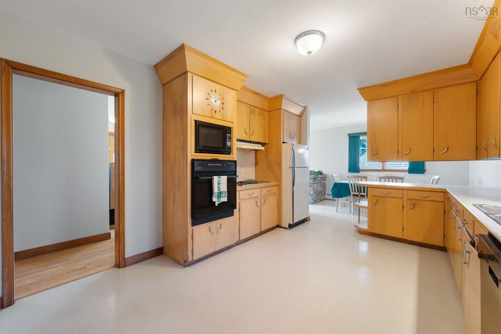 Property Photo:  5996 Highway 1  NS B5A 5B3 