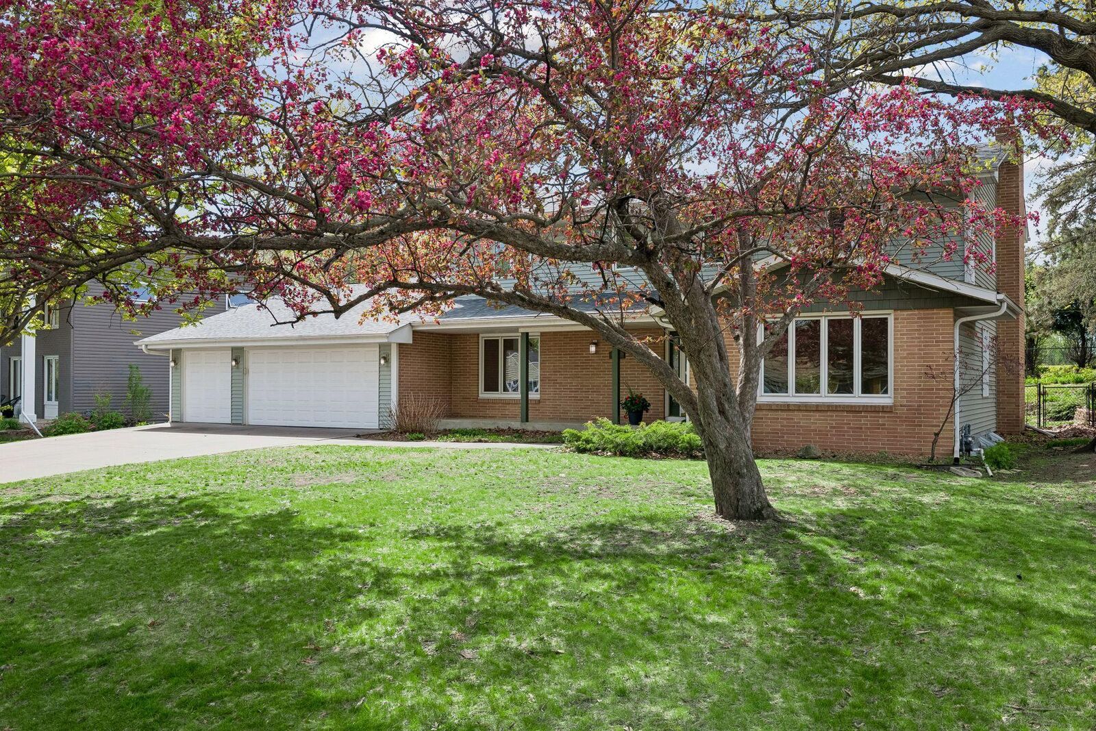 Property Photo: 8817 Westmoreland Lane MN 55426