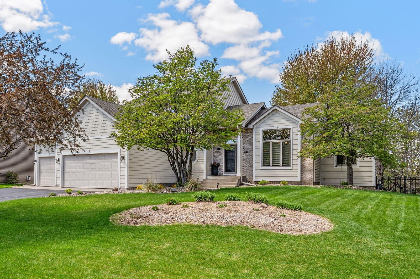 Property Photo:  11239 Apennine Way  MN 55077 