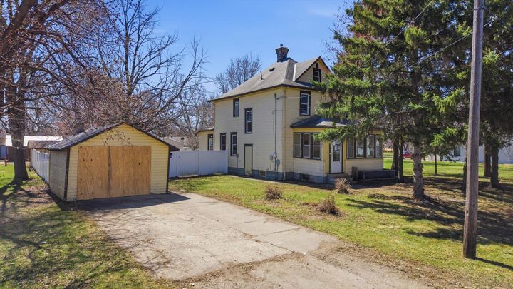 Property Photo:  237 2nd Street SW  MN 56368 