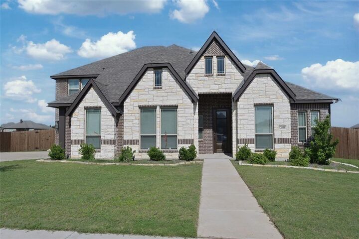 Property Photo: 12600 Eagles Bluff TX 76044