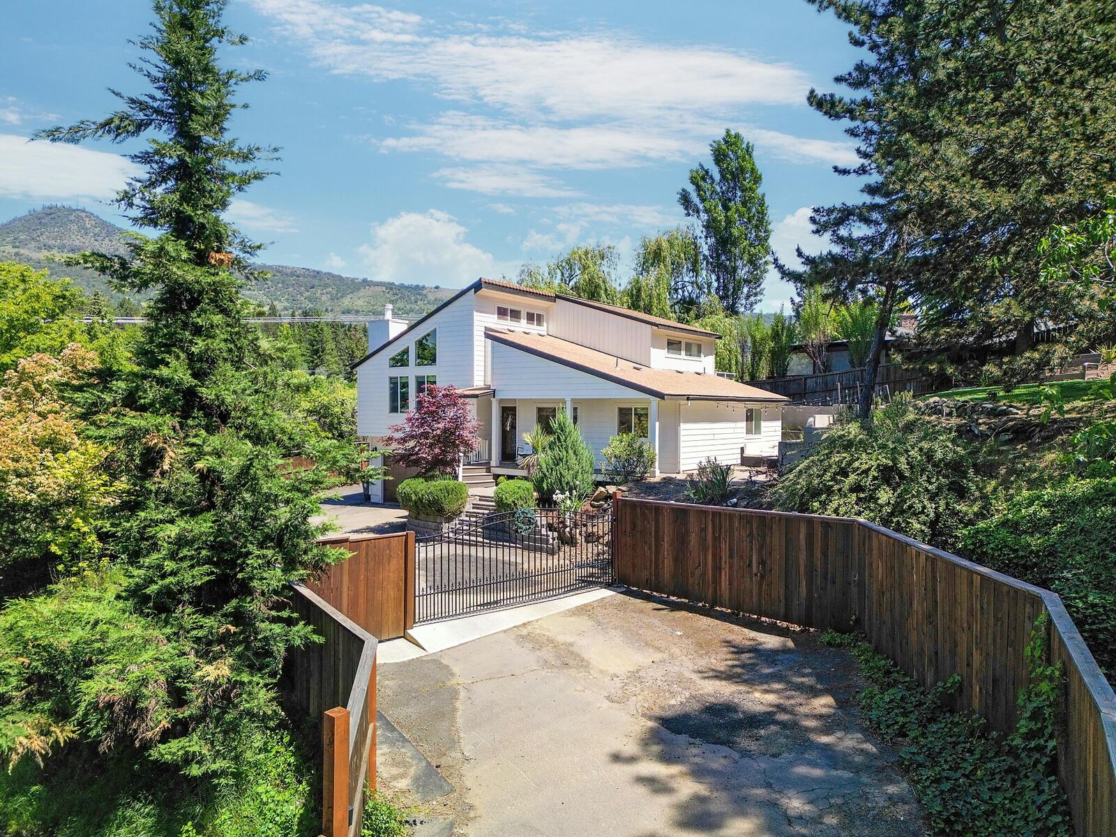 Property Photo:  23 San Marcos Drive  OR 97504 