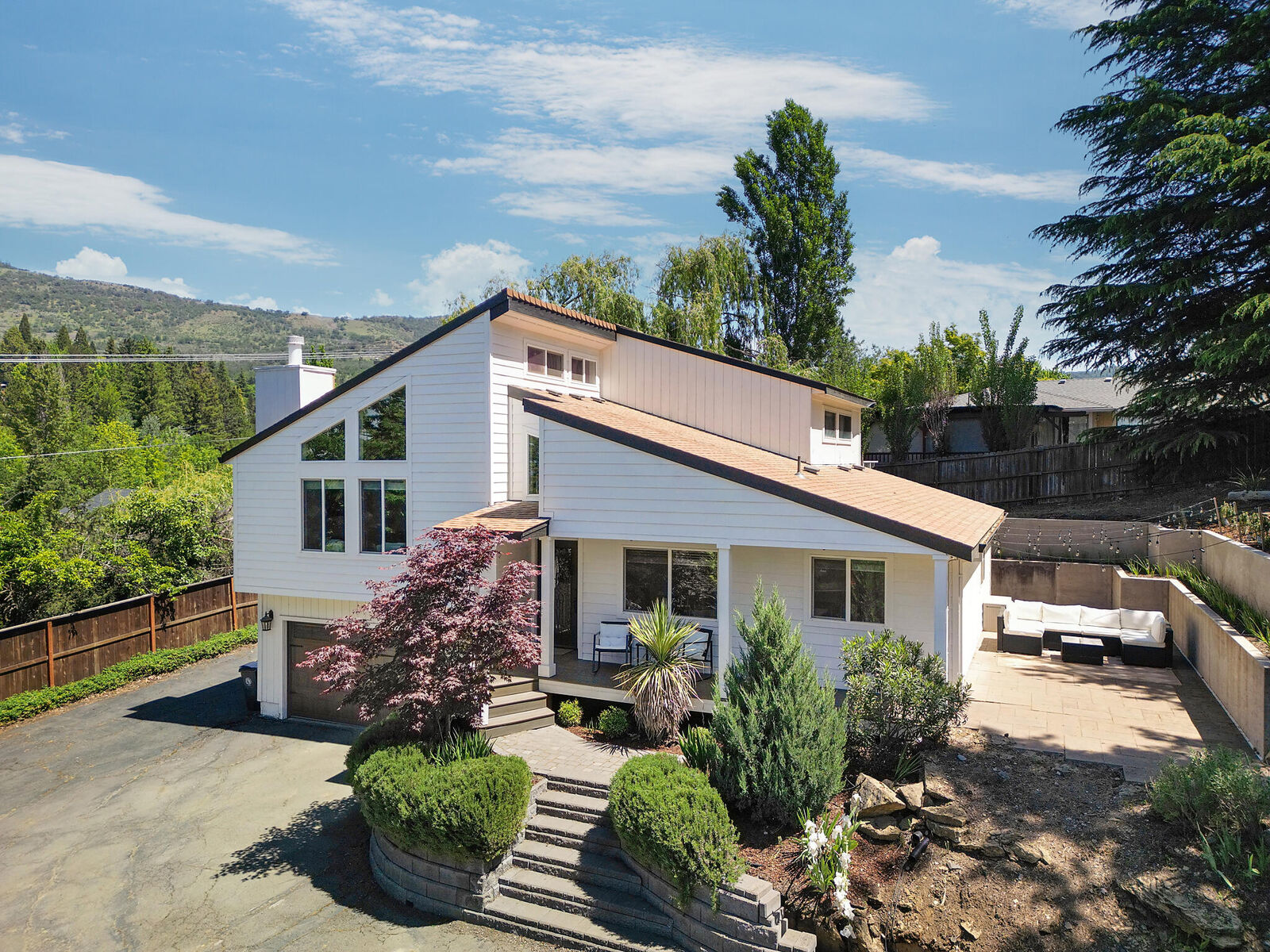 Property Photo: 23 San Marcos Drive OR 97504