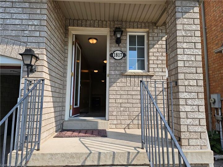 Property Photo:  1817 Creek Way  ON L7L 6R1 