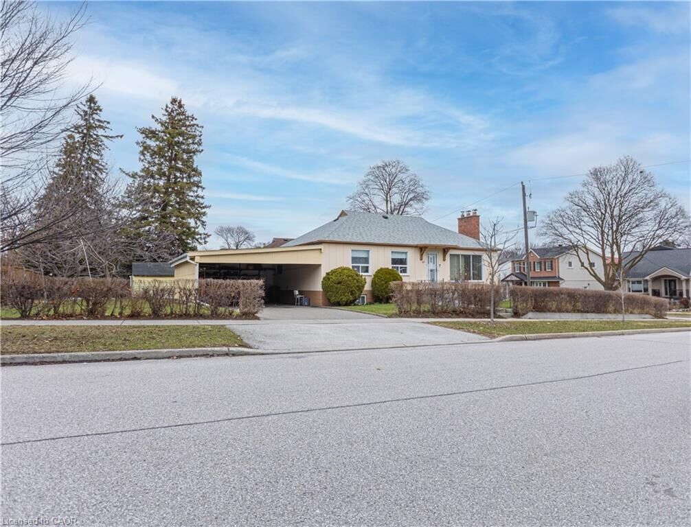 Property Photo:  1 Snaresbrook Drive  ON M9W 2N5 