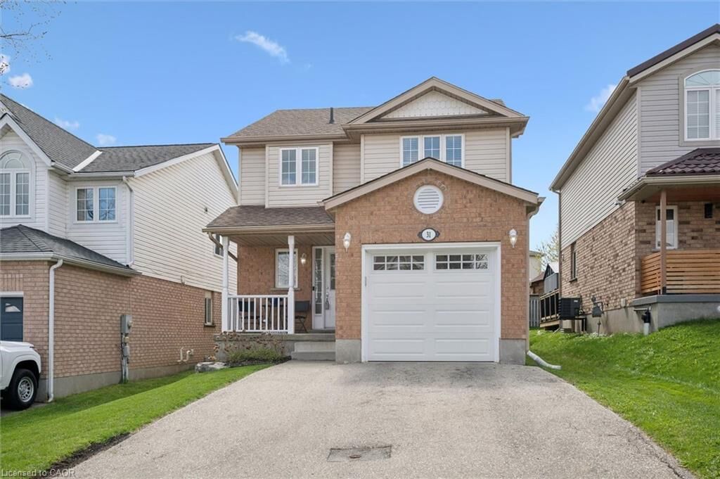 Property Photo:  31 Tisdale Court  ON N2A 4H5 