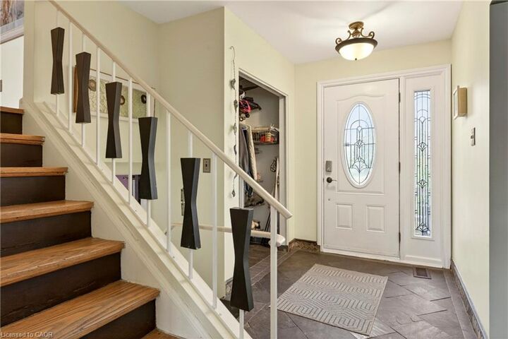 Property Photo:  6 Seagram Place  ON L8T 4H9 