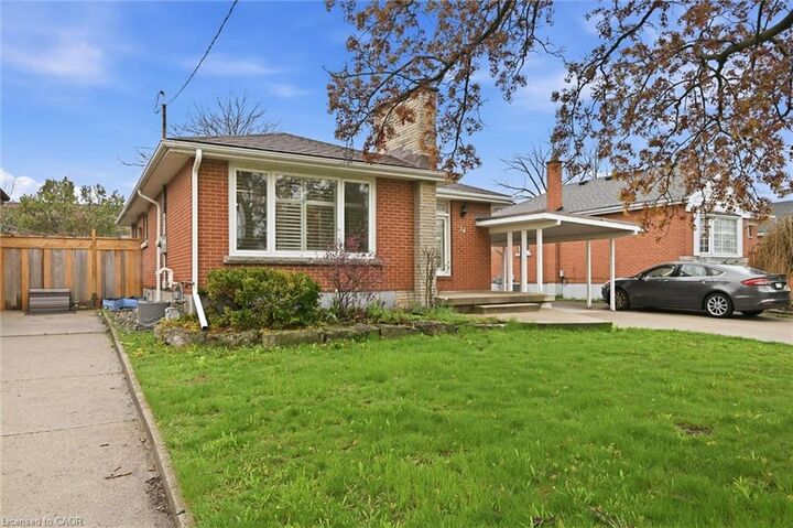 Property Photo:  34 Orphir Road 1  ON L8K 3Z1 