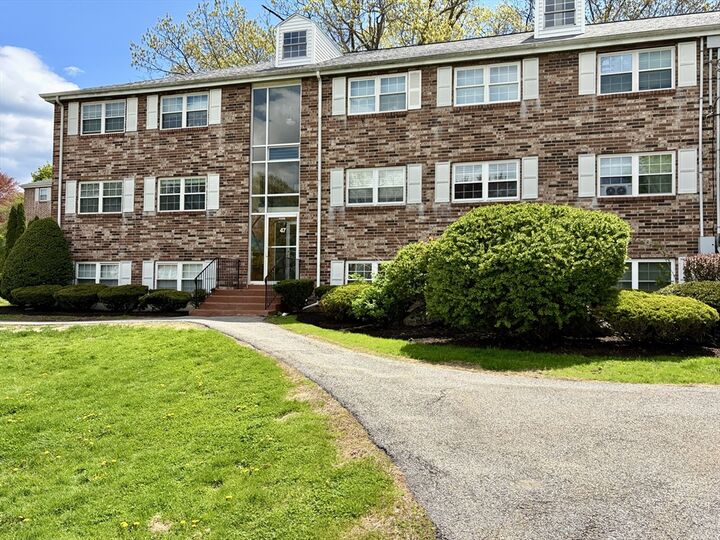 Property Photo:  47 Edgelawn Ave 9  MA 01845 