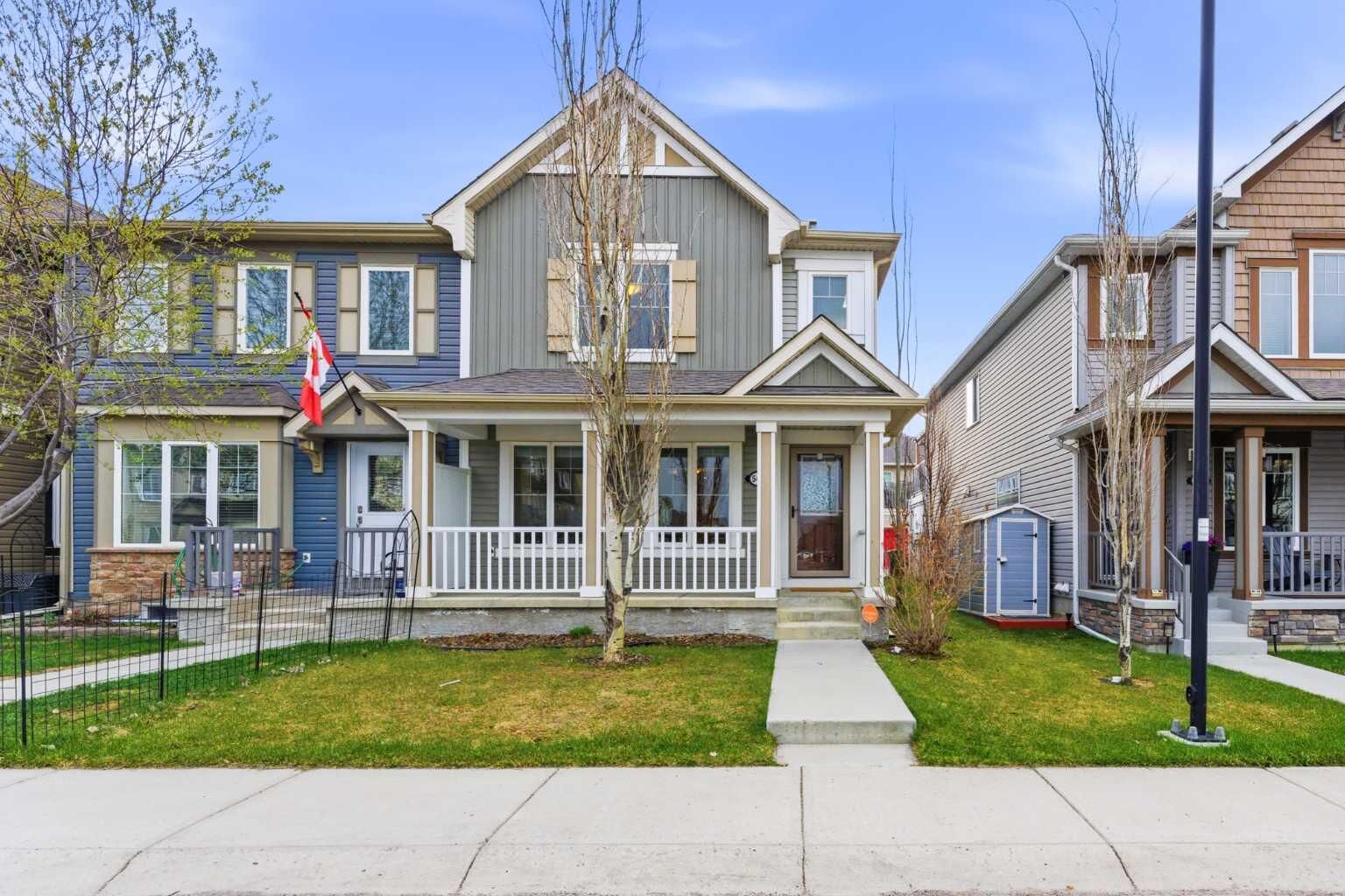Property Photo:  547 Windstone Common SW  AB T4B 3T3 