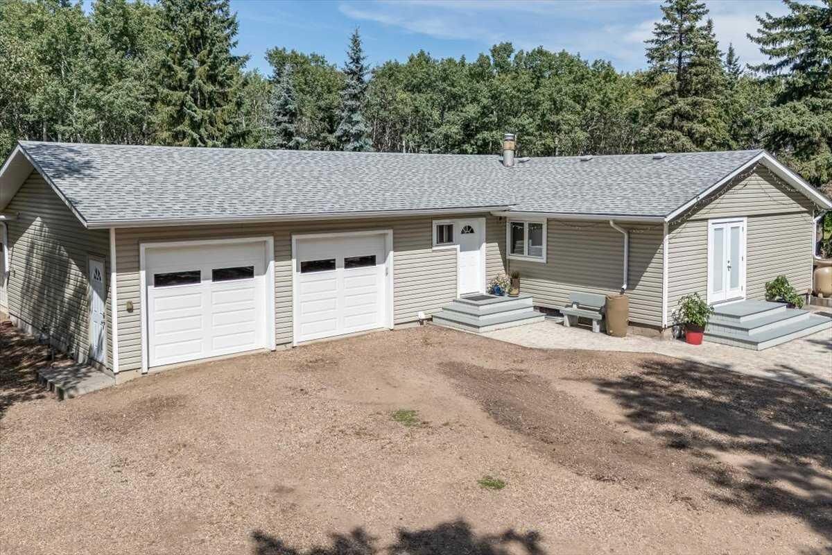 Property Photo:  5908 57 Street  AB T0C 2L0 