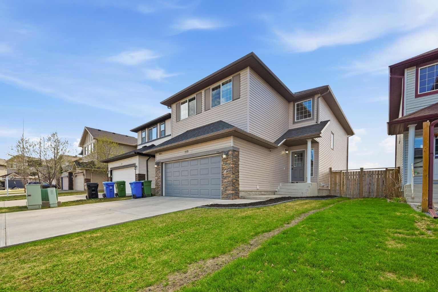 Property Photo:  115 Everwoods Park SW  AB T2Y 0G3 