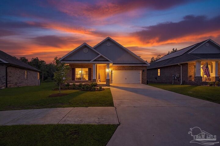 Property Photo: 7838 Burnside Loop FL 32526