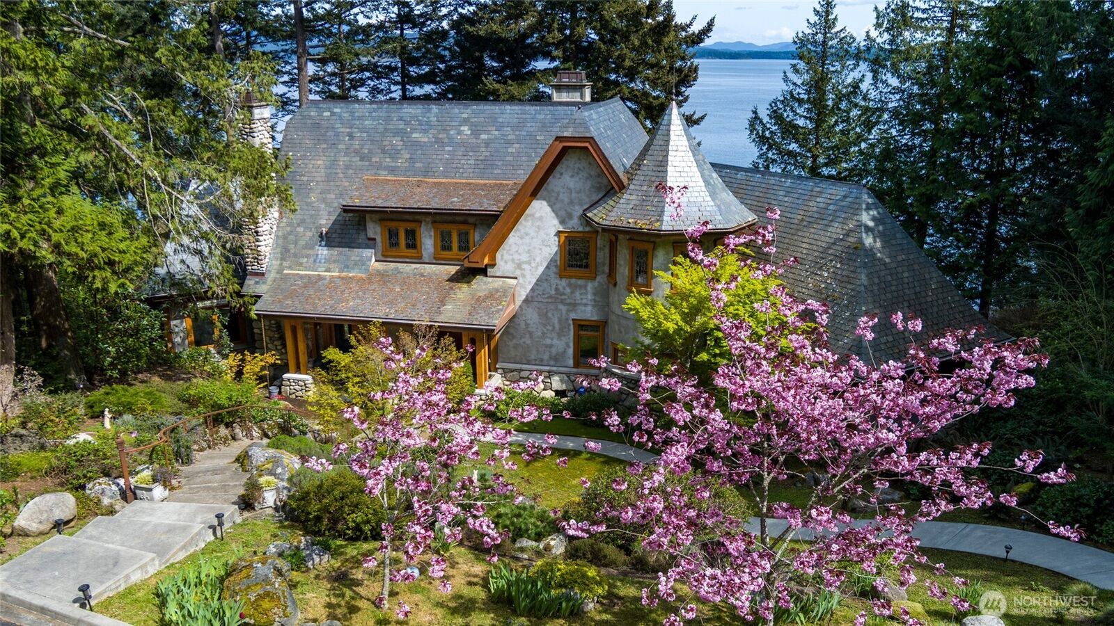 Property Photo:  702  San Juan Drive  WA 98250 