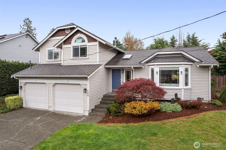 Property Photo:  7918  115th Avenue SE  WA 98056 