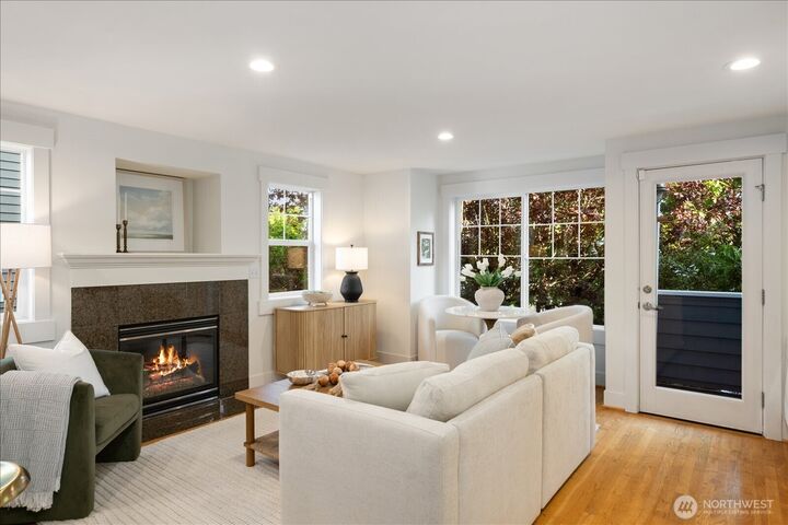 Property Photo:  908 NW 85th Street  WA 98117 