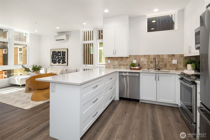 Property Photo: 1755 E Howell Street WA 98122