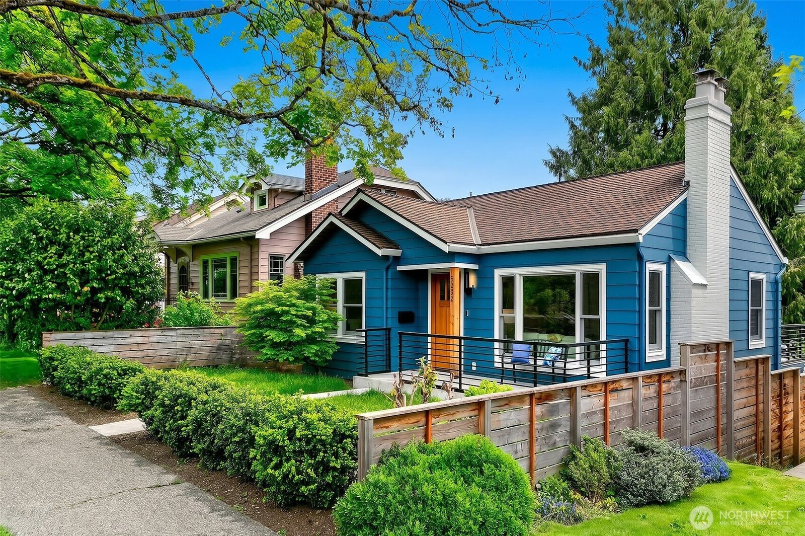 Property Photo:  5232  38th Avenue NE  WA 98105 