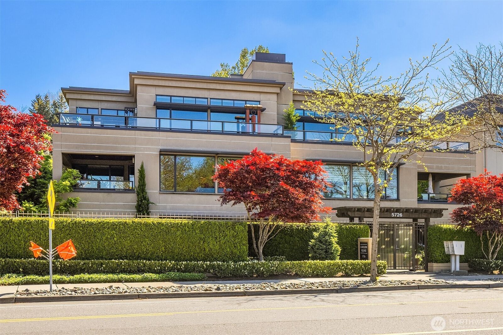 Property Photo:  5726  Lake Washington Boulevard NE 3002  WA 98033 