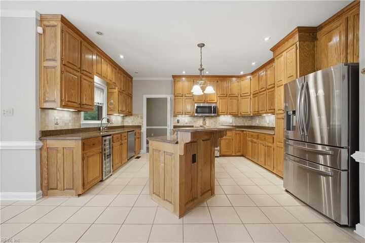 Property Photo:  933 Forest Lakes Cir  VA 23322 