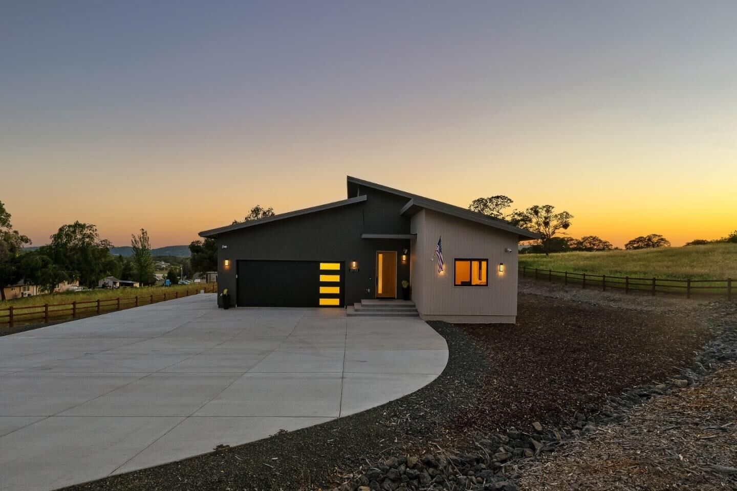 Property Photo:  2033 Quiver Street  CA 95228 