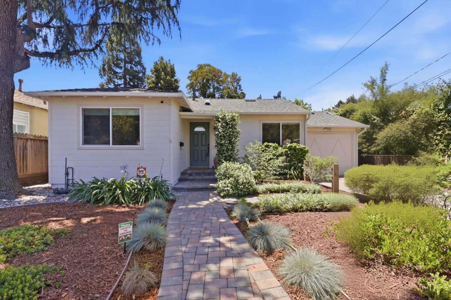 Property Photo:  950 Hudson Street  CA 94061 
