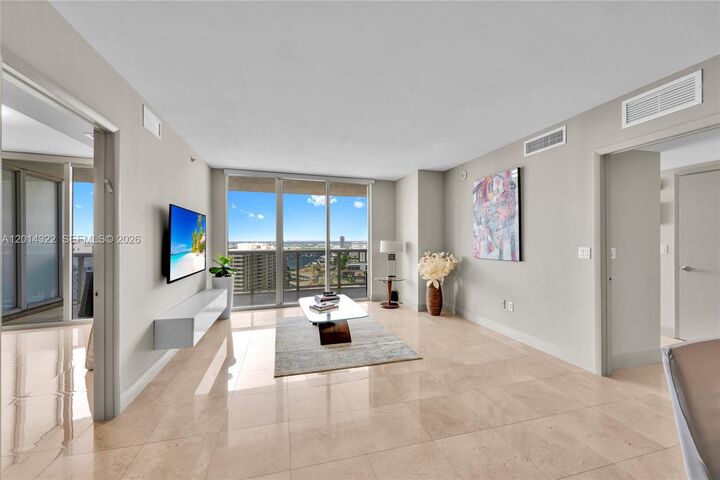 Property Photo:  1800 S Ocean Dr 2007  FL 33009 