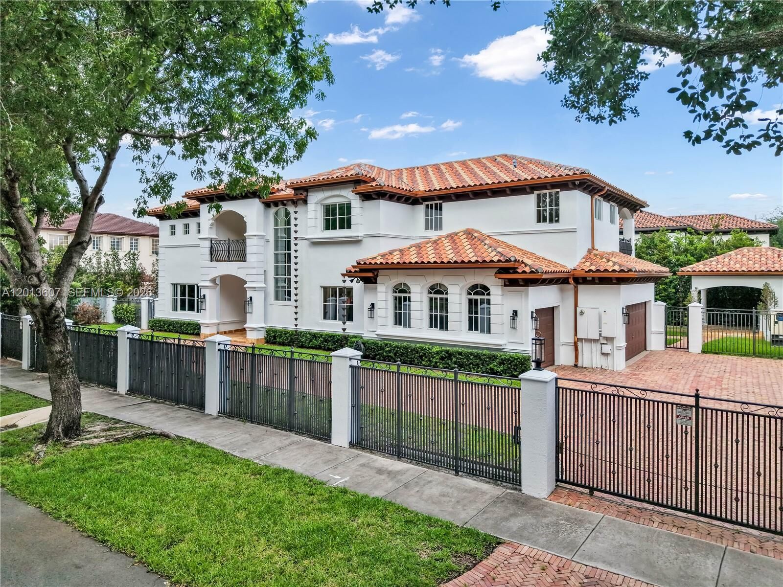 Property Photo:  16763 NW 77th Path  FL 33016 