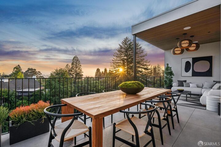 Property Photo:  67 Wistaria Way  CA 94611 