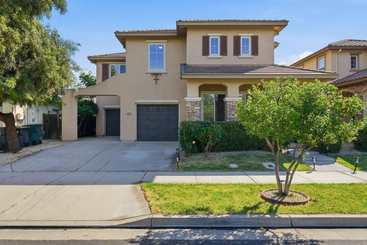 Property Photo:  16390 Adobe Way  CA 95330 
