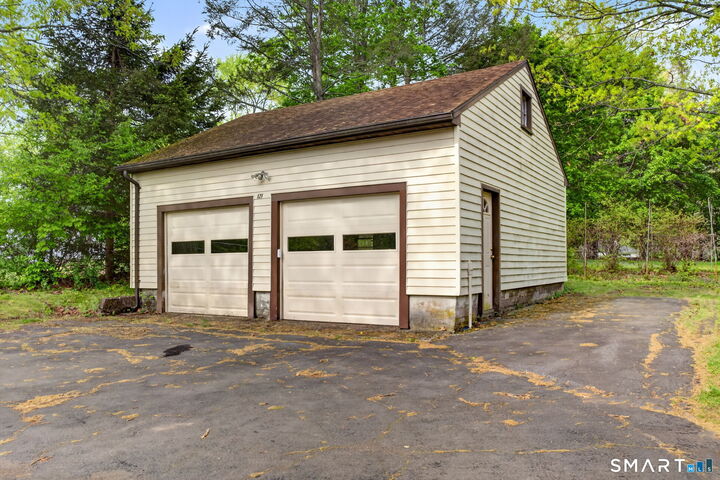 Property Photo:  121 Cherry Hill Road  CT 06455 