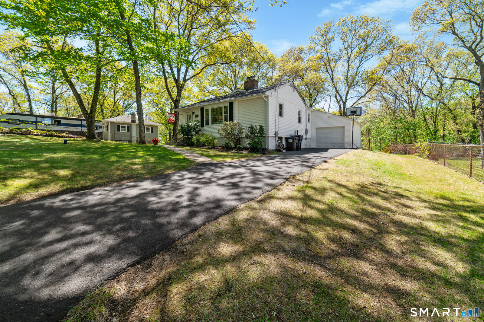 Property Photo:  16 Colony St Extension  CT 06483 