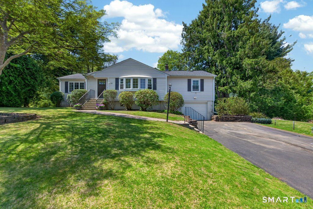 Property Photo:  181 Crescent Circle  CT 06410 