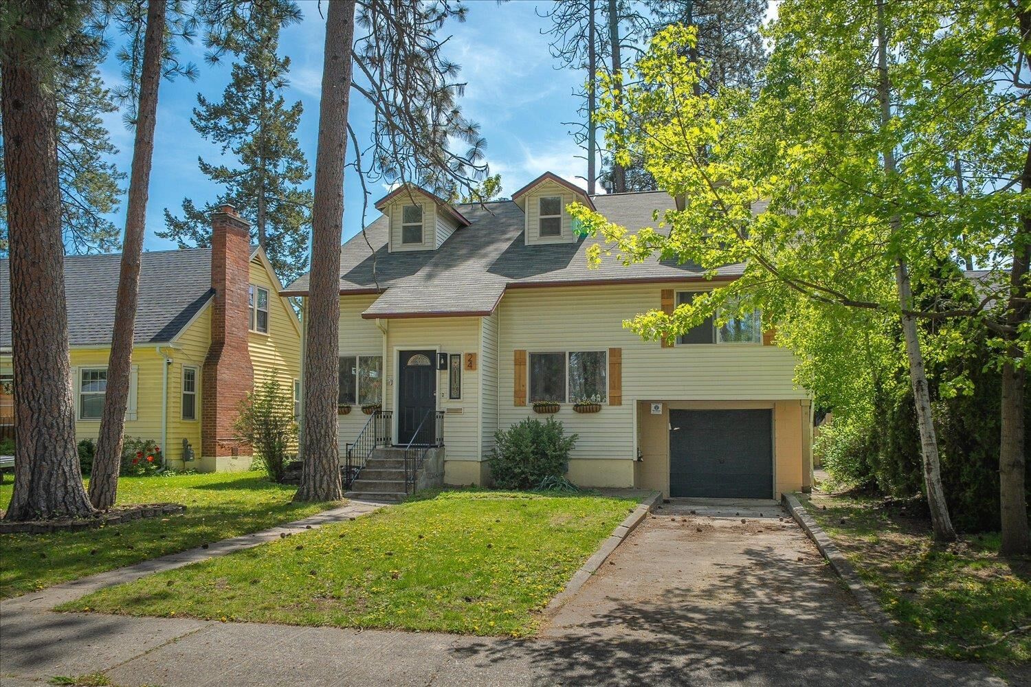Property Photo:  24 E 34th Ave  WA 99203 