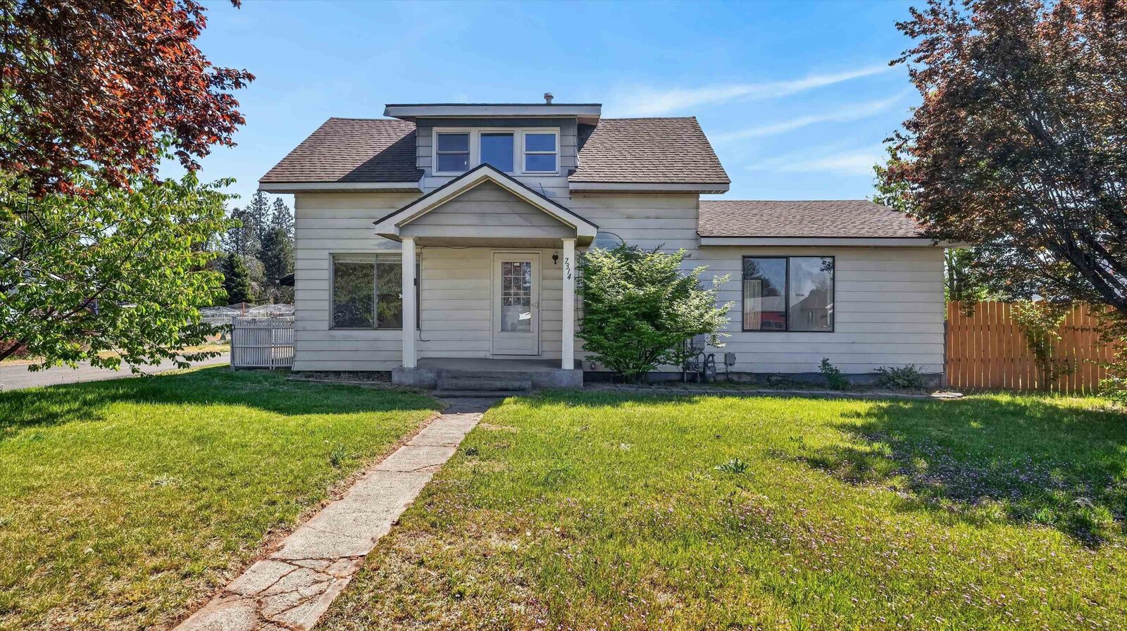 Property Photo: 7314 N Altamont St WA 99217